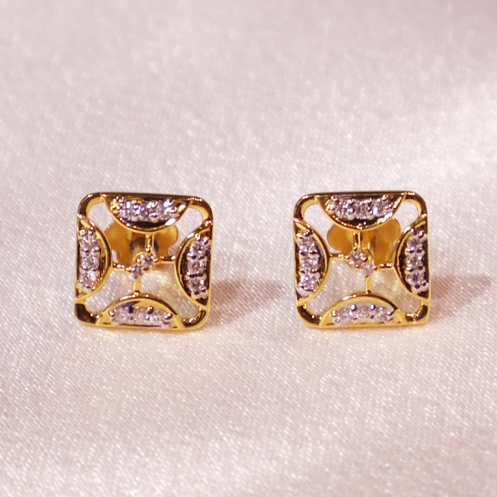 DIAMOND STUD